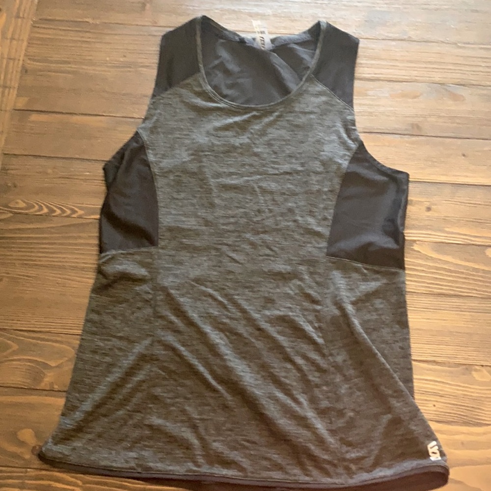 Second Skin Activewear Top - Size L